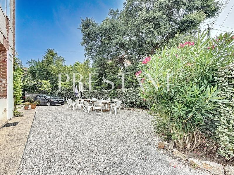 Maison - 204 m² - 8 pièces