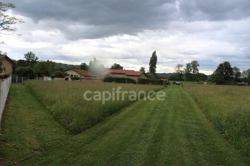 Terrain constructible - 1 820 m²