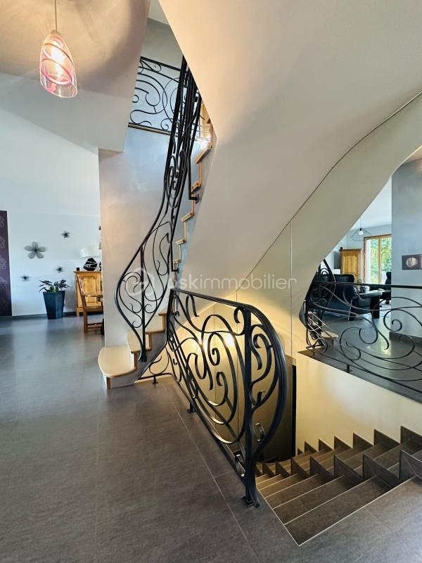 Maison - 160 m² - 4 pièces