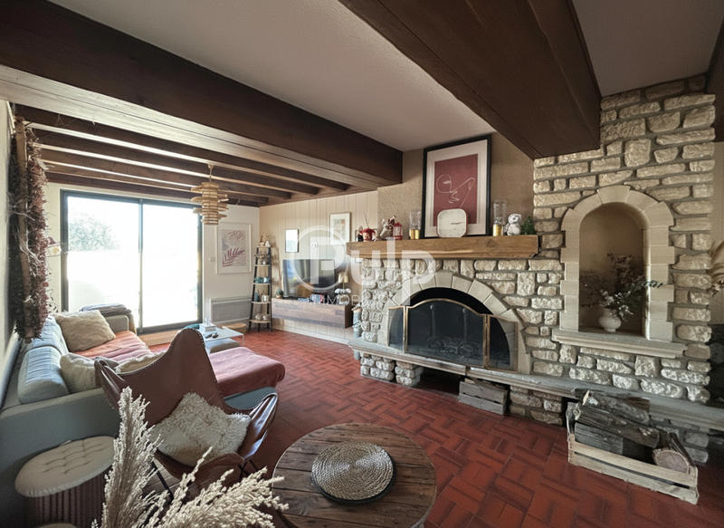 Appartement - 85 m² - 3 pièces