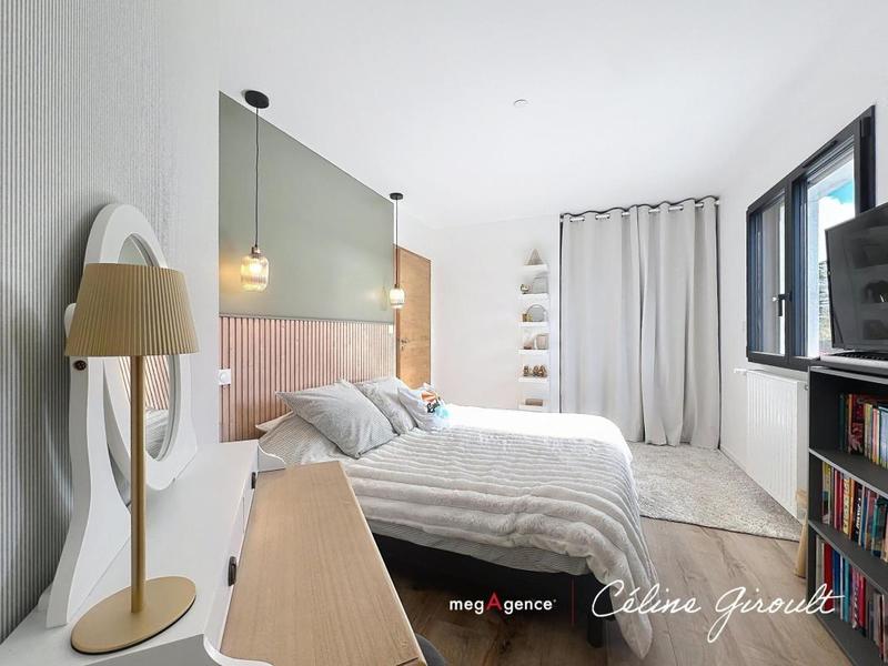 Maison - 283 m² - 11 pièces