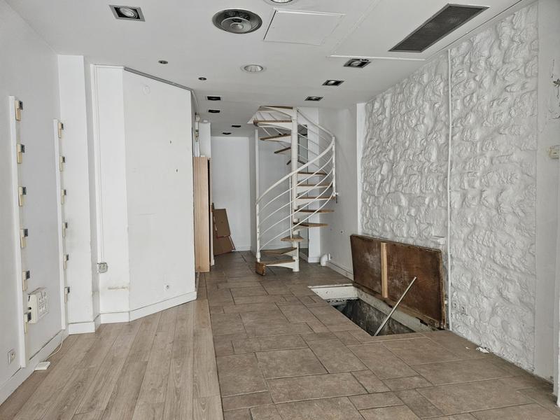 Magasins - 98 m² - 2 pièces