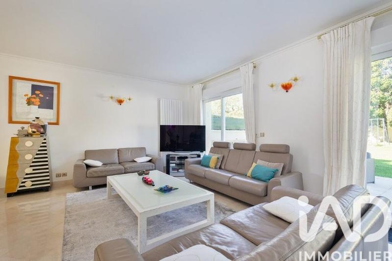 Maison - 290 m² - 7 pièces