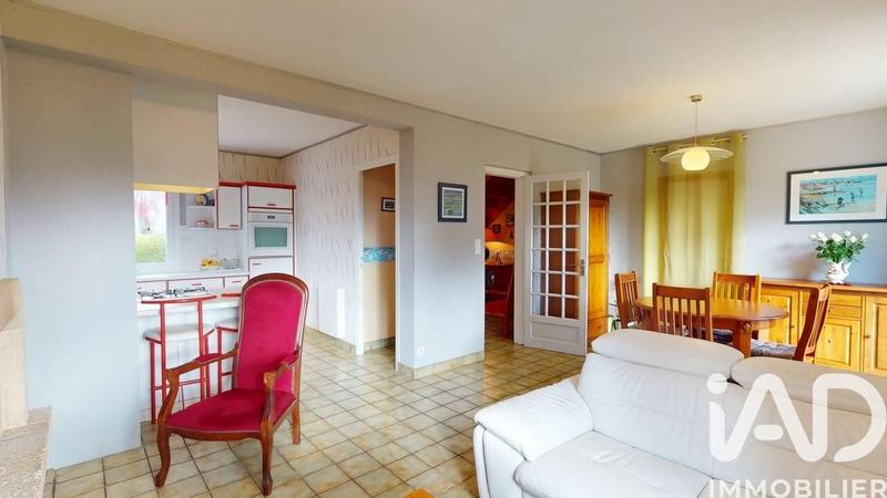 Maison - 90 m² - 5 pièces