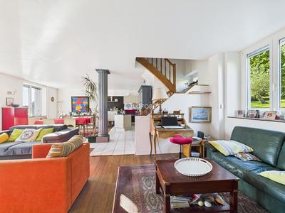 Maison - 170 m² - 7 pièces