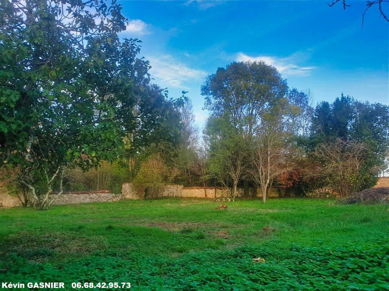 Terrain constructible - 2 122 m²