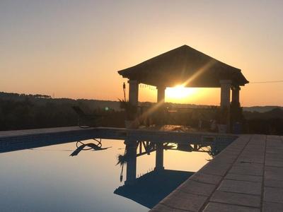 Maison - 900 m² - 20 pièces