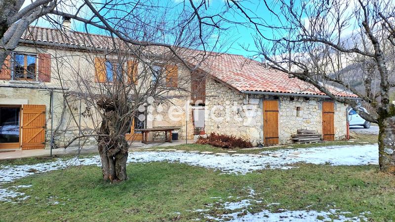 Maison - 151 m² - 6 pièces