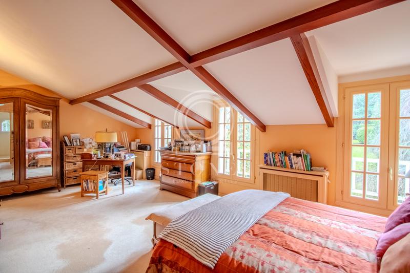 Maison ancienne - 203 m² - 8 pièces