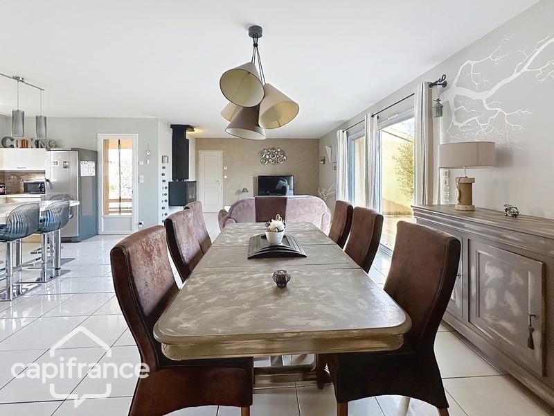 Maison - 104 m² - 5 pièces