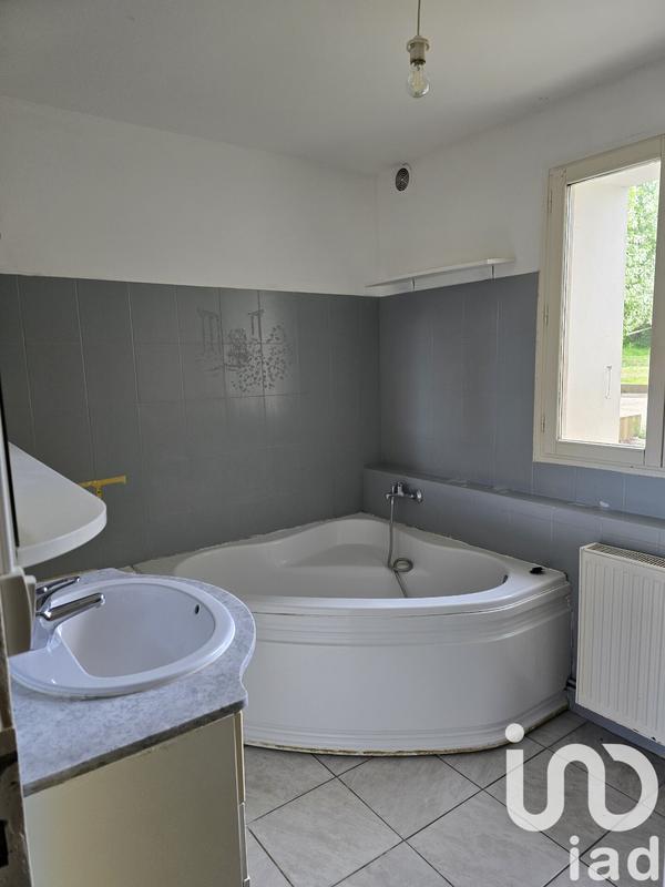 Maison - 210 m² - 9 pièces