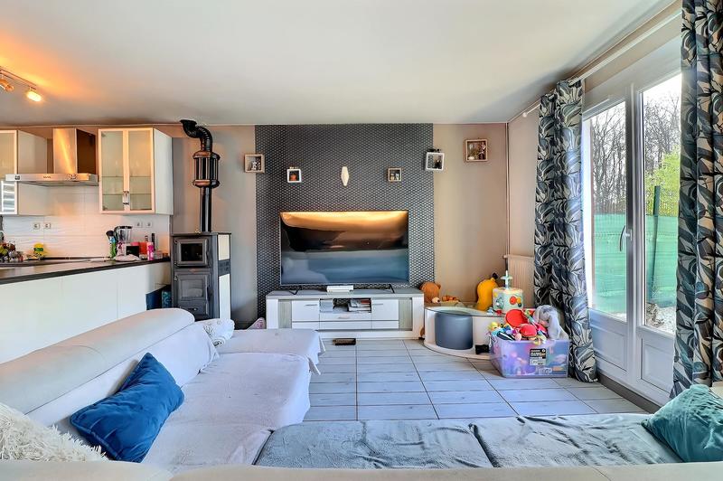 Maison - 90 m² - 5 pièces