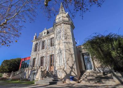 Villa - 180 m² - 7 pièces