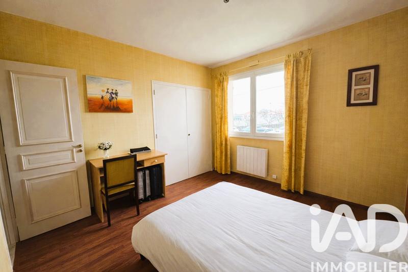 Maison - 260 m² - 7 pièces