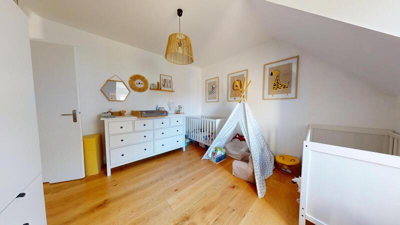 Maison - 90 m² - 4 pièces