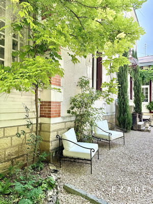 Maison - 211 m² - 9 pièces