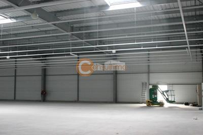 Local commercial - 1 633 m²