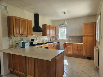 Maison traditionnelle - 184 m² - 6 pièces