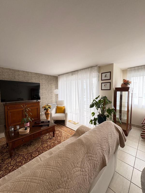 Appartement - 98 m² - 3 pièces