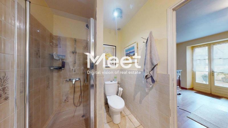 Propriété - 215 m² - 8 pièces