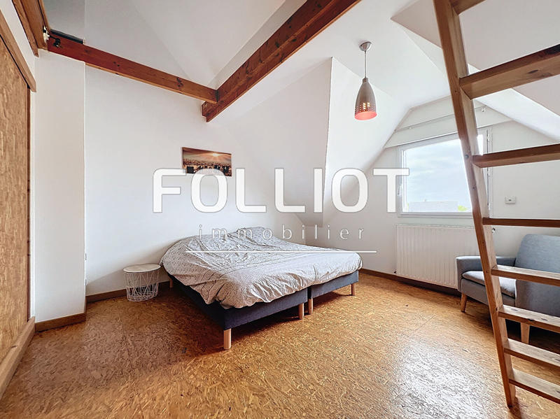 Maison - 230 m² - 7 pièces