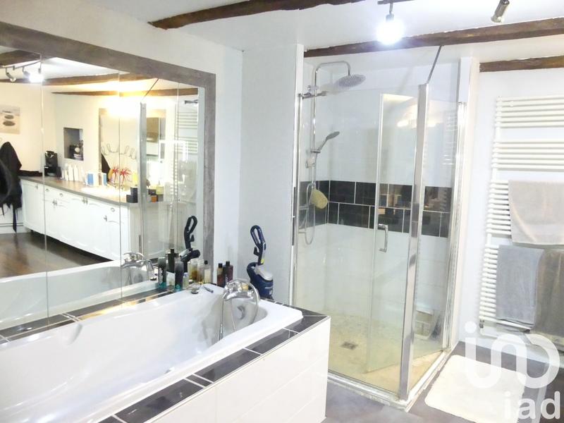 Maison - 230 m² - 6 pièces