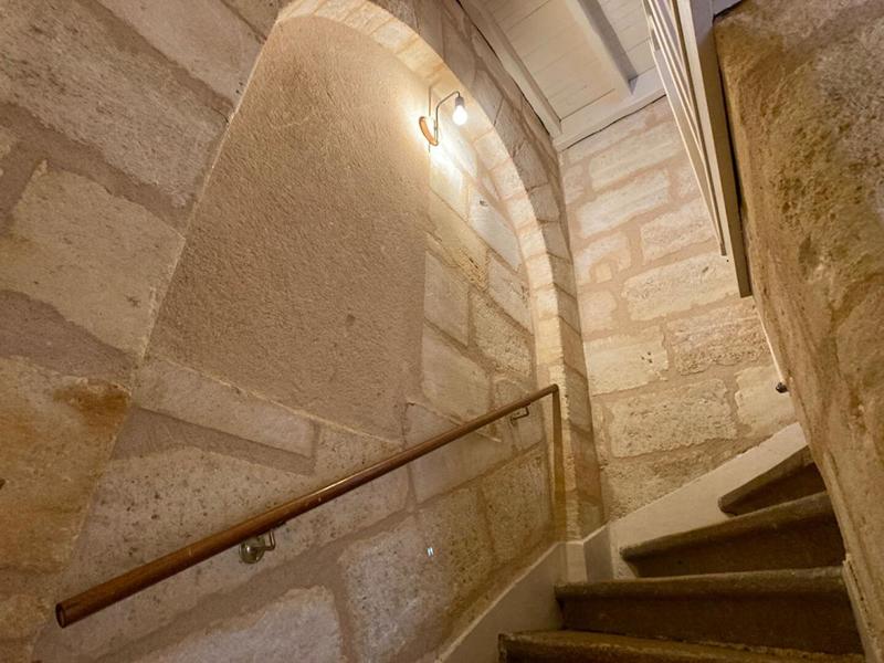 Appartement - 85 m² - 3 pièces