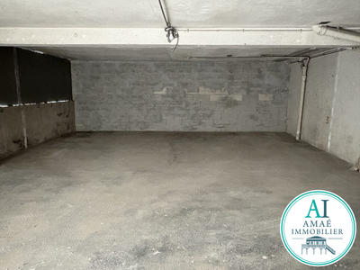 Parking / Garage - 59 m²