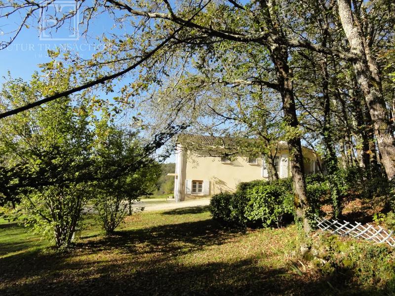 Maison - 187 m² - 7 pièces