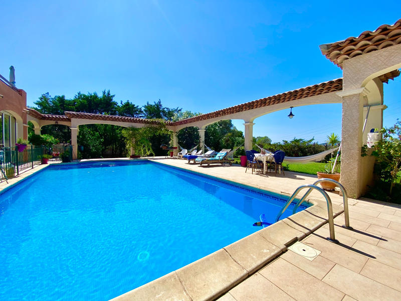 Maison - 287 m² - 9 pièces