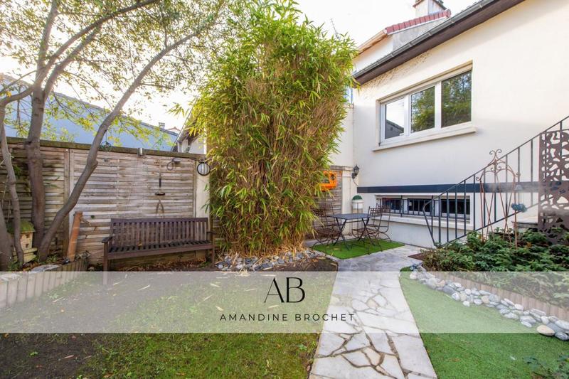 Maison - 170 m² - 8 pièces