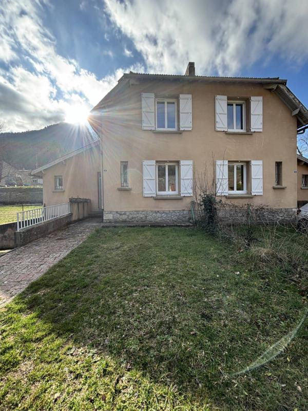 Maison - 90 m² - 4 pièces