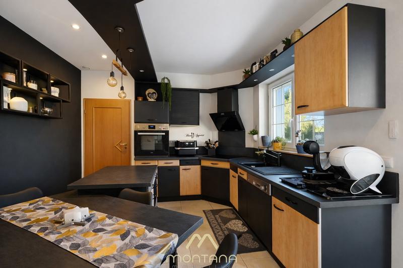 Maison - 177 m² - 6 pièces