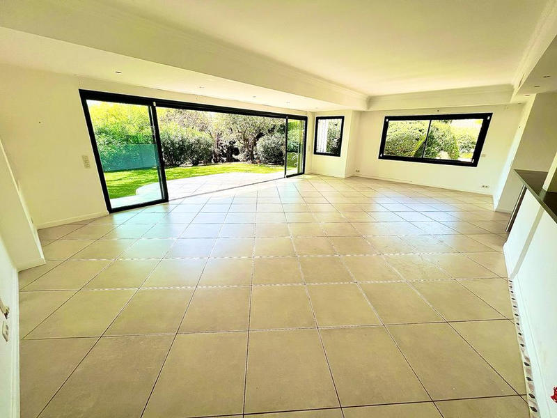 Maison - 170 m² - 5 pièces