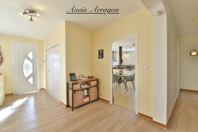 Maison - 206 m² - 4 pièces