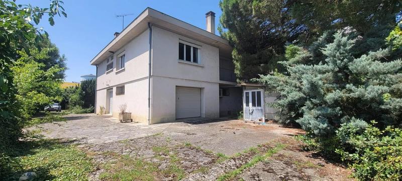 Maison - 150 m² - 1 pièce