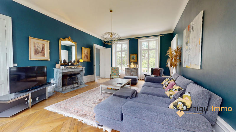 Manoir - 347 m² - 6 pièces