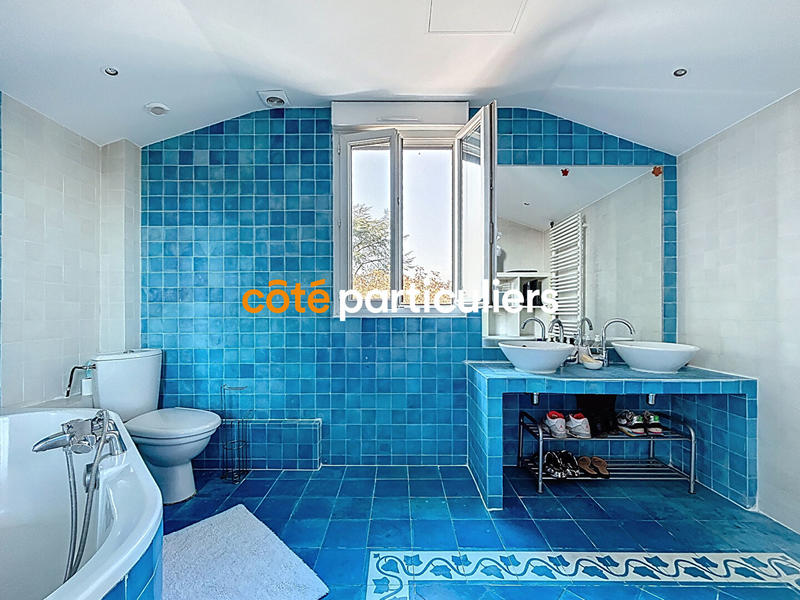 Maison - 191 m² - 6 pièces