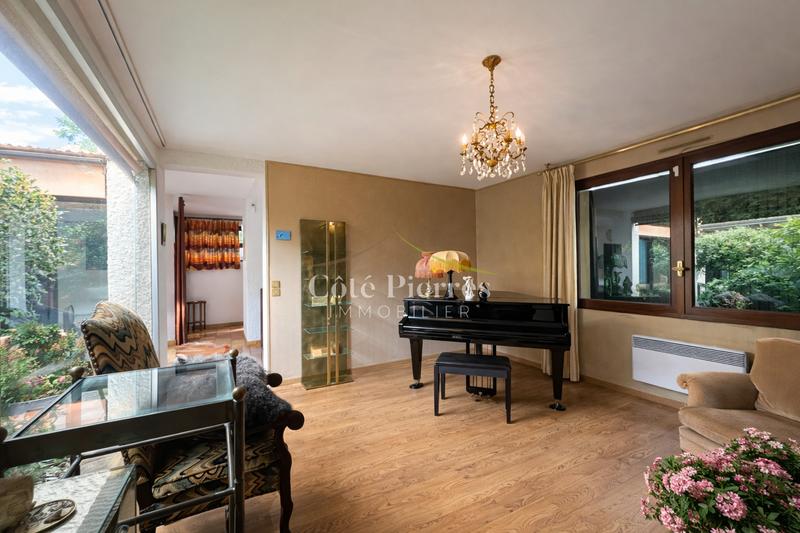 Maison - 201 m² - 5 pièces