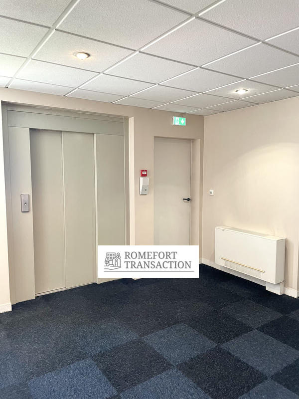 Bureau - 467 m² - 19 pièces