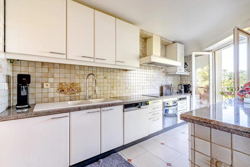 Appartement - 177 m² - 6 pièces