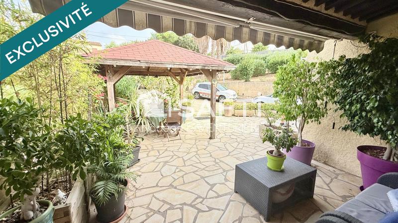 Villa - 220 m² - 9 pièces