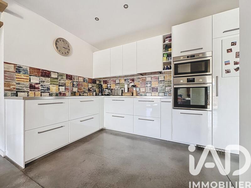 Maison - 110 m² - 5 pièces