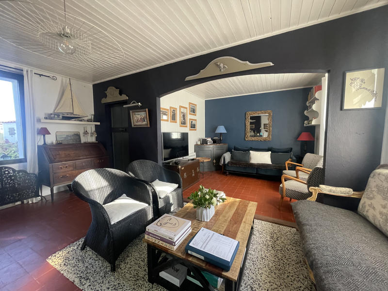 Maison - 166 m² - 8 pièces