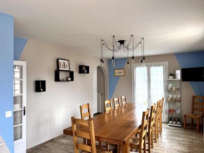 Maison - 161 m² - 6 pièces