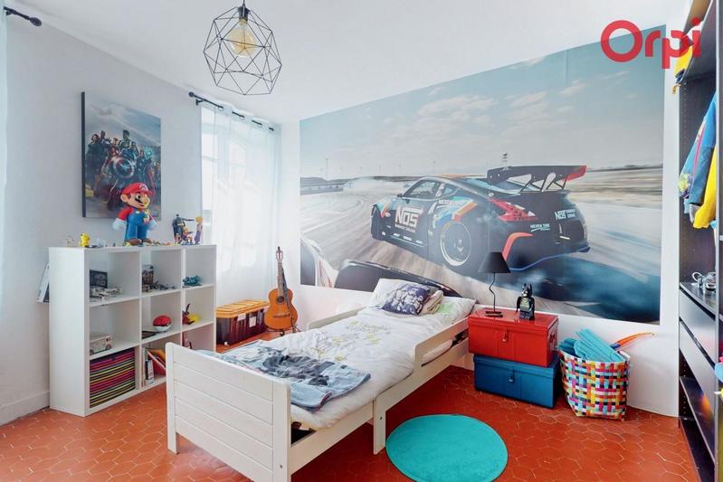 Maison - 245 m² - 6 pièces