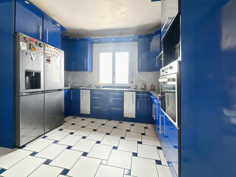 Maison - 195 m² - 7 pièces