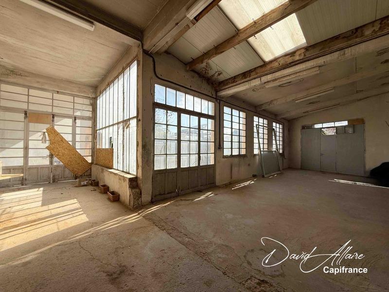 Loft - 175 m² - 1 pièce