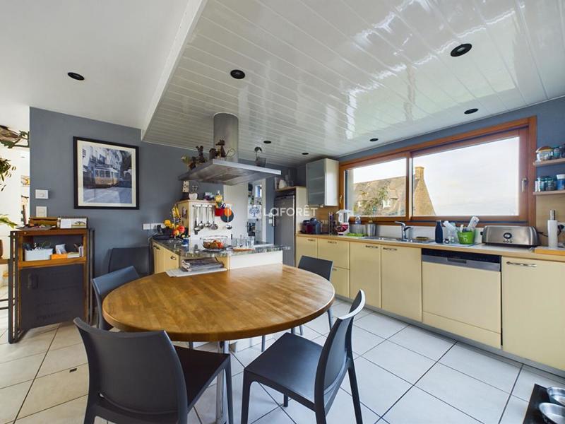 Maison - 163 m² - 6 pièces