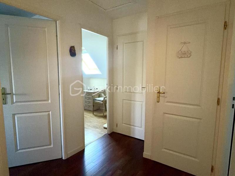 Maison traditionnelle - 105 m² - 5 pièces